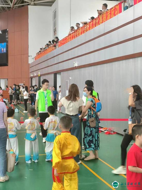 校青年志愿者助力省少儿武术大赛圆满举办 校青年志愿者助力省少儿武术大赛圆满举办