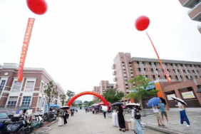 温暖传递 同“新”同行 温暖传递 同“新”同行