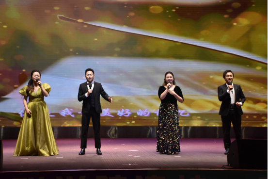 华联今夜星光璀璨！建校35周年文艺晚会燃情上演
