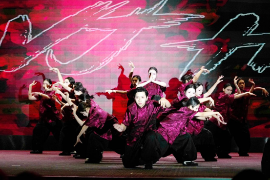 华联今夜星光璀璨！建校35周年文艺晚会燃情上演