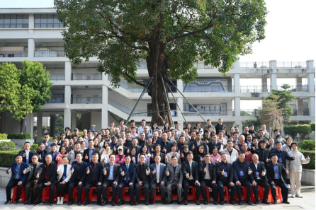 我校应邀出席2025年AI赋能•产教融合 ——智能产业与教育创新发展研讨会