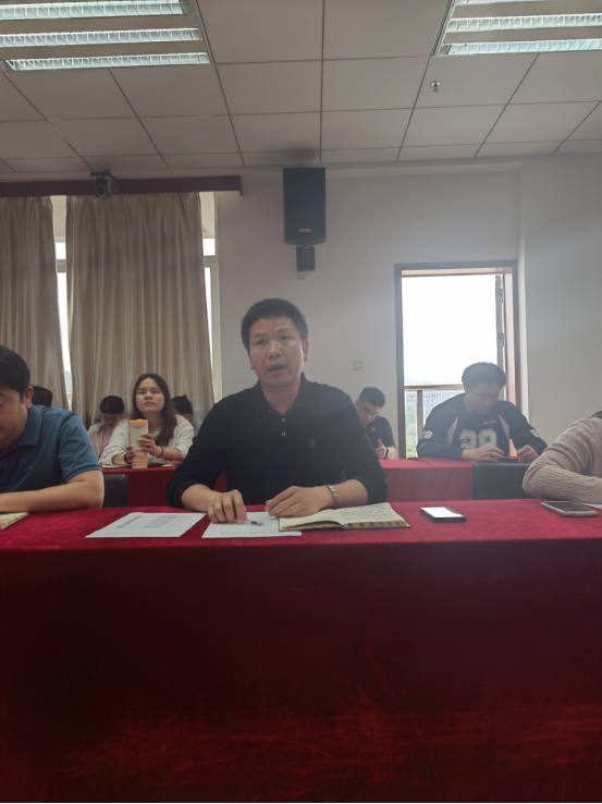 我校新学期学生工作会议顺利召开 我校新学期学生工作会议顺利召开