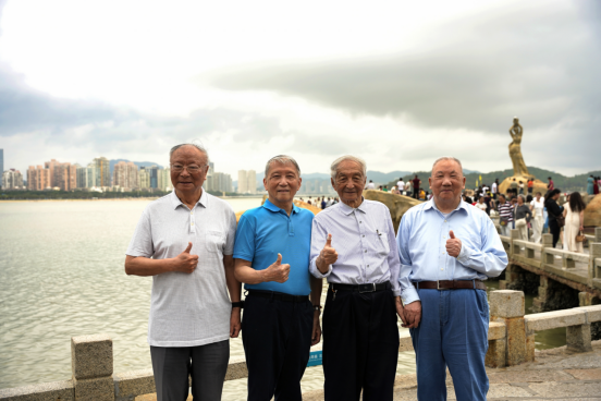 伶仃洋观双桥共舞 大湾区看建设奇迹 伶仃洋观双桥共舞 大湾区看建设奇迹