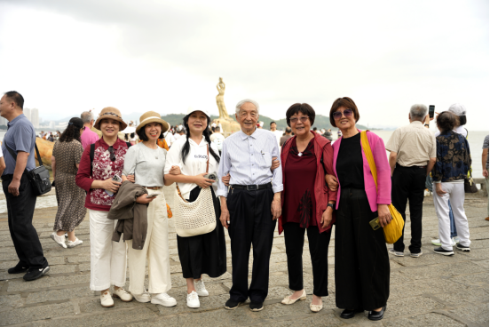 伶仃洋观双桥共舞 大湾区看建设奇迹 伶仃洋观双桥共舞 大湾区看建设奇迹