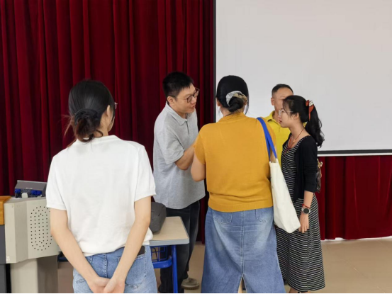 智赋教学|私立华联学院开展生成式 AI 在教学中的 应用专题培训 智赋教学|私立华联学院开展生成式 AI 在教学中的 应用专题培训